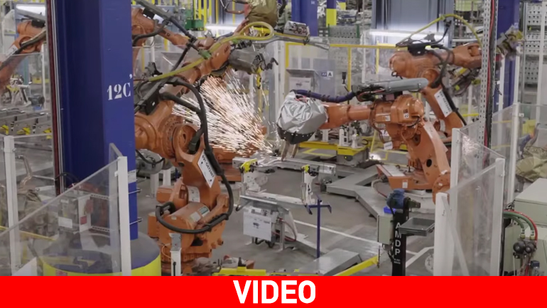 Δείτε πώς κατασκευάζεται το νέο Peugeot 3008…